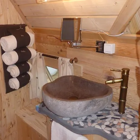 Le Bassin Du Tertre Bed & Breakfast