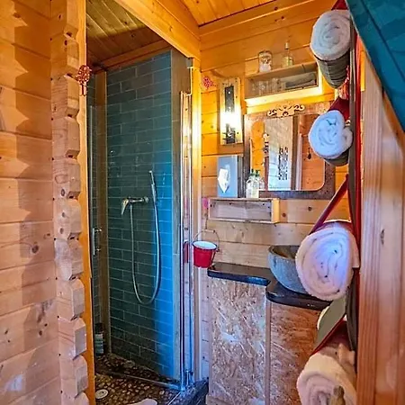 Le Bassin Du Tertre Bed & Breakfast 4*