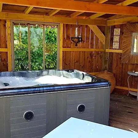 Le Bassin Du Tertre Bed & Breakfast